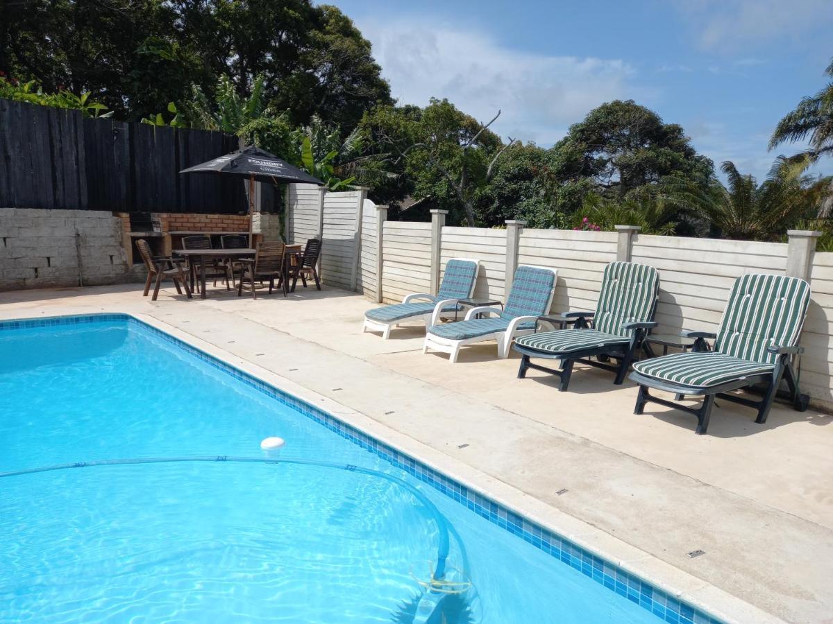 Poolside Guest House Port Shepstone Exteriér fotografie