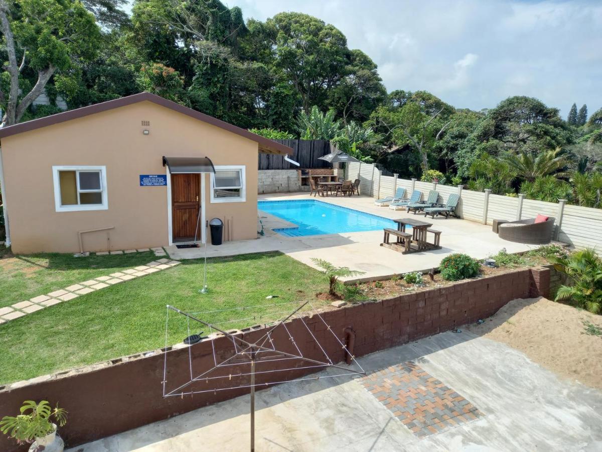 Poolside Guest House Port Shepstone Exteriér fotografie