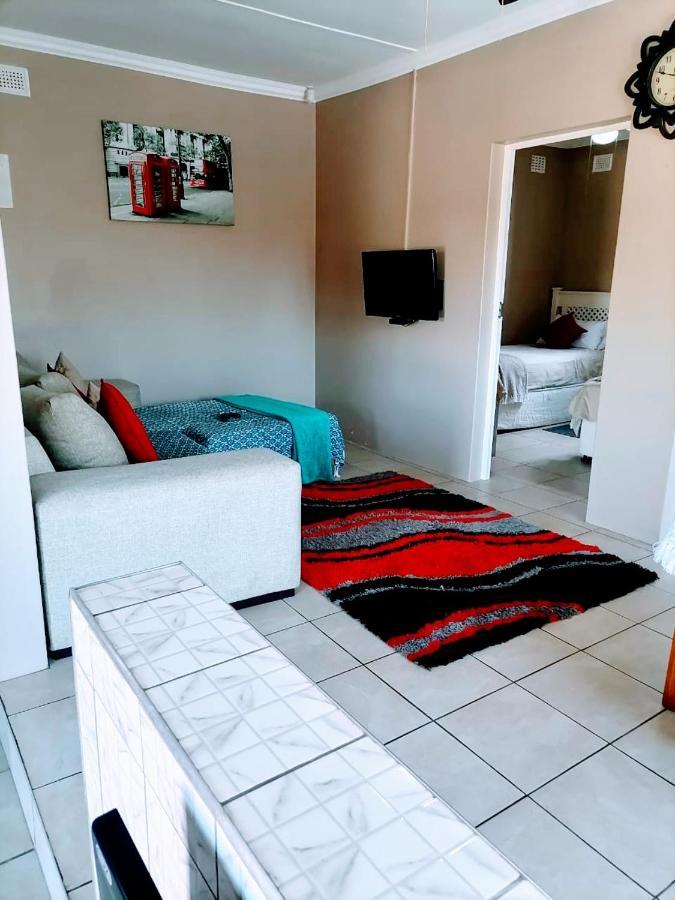 Poolside Guest House Port Shepstone Pokoj fotografie