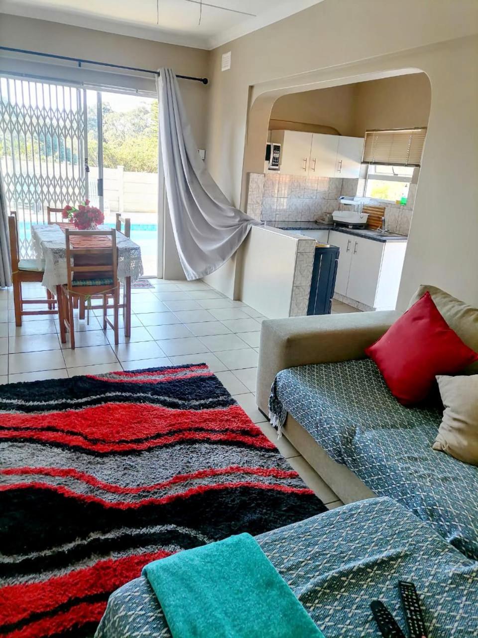 Poolside Guest House Port Shepstone Exteriér fotografie